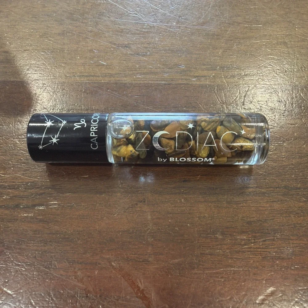 Blossom Zodiac Sign Vanilla Scented Moisturizing Roll-On Lip Gloss - CAPRICORN